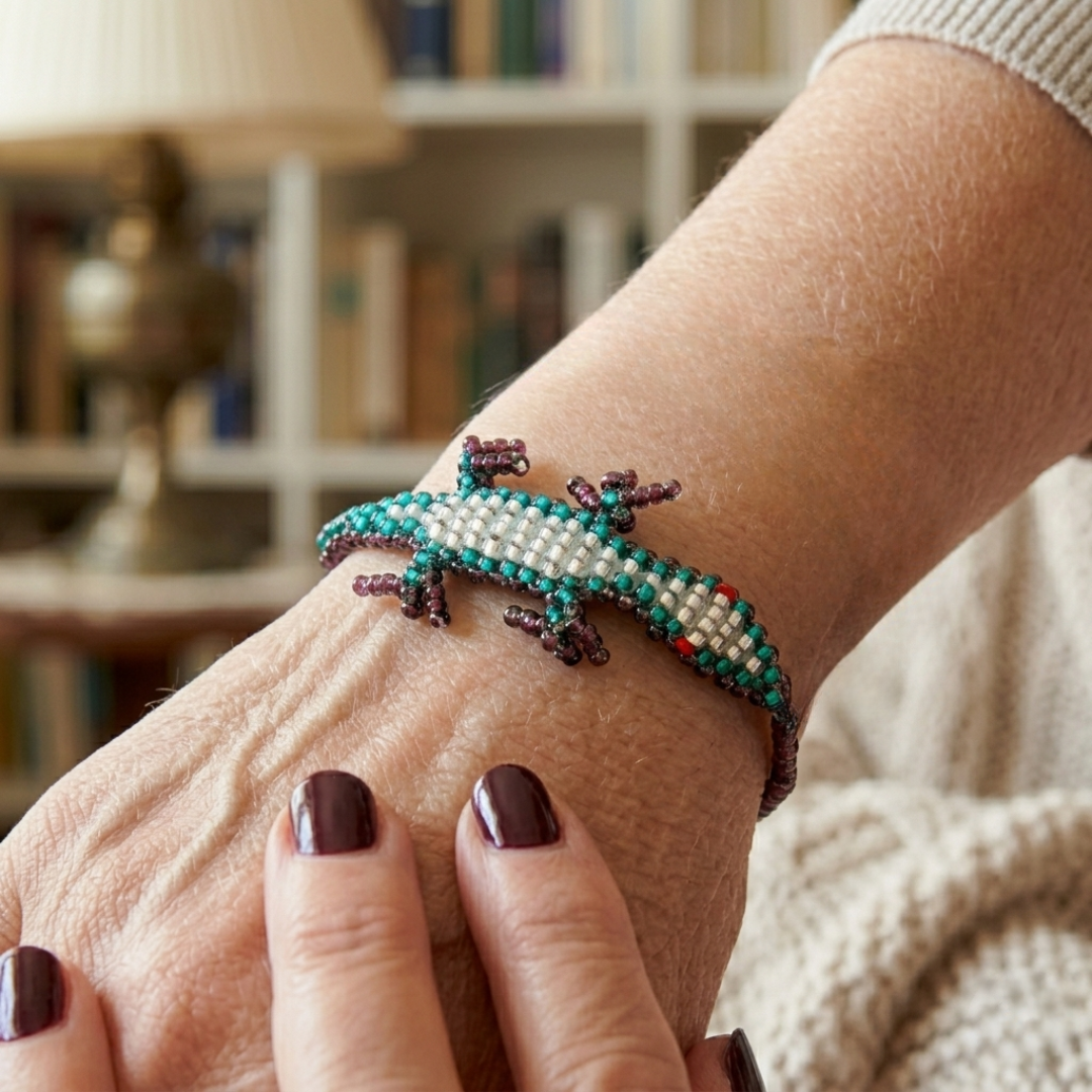 Lizard Seed Bead Kids Bracelet - Guatemala-Bracelets-Lumily-Lumily MZ Fair Trade Nena &amp; Co Hiptipico Novica Lucia&