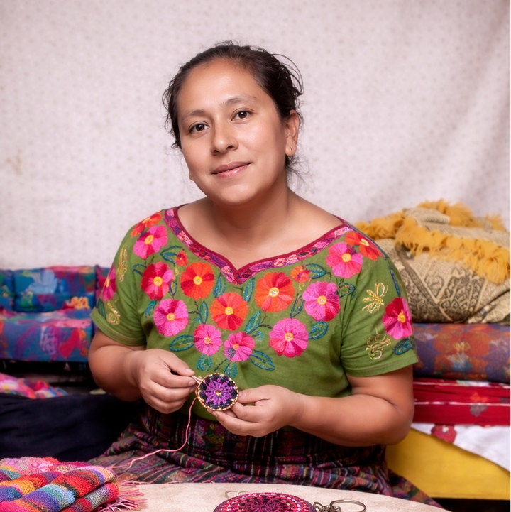 Earbud | Airpod Case Round Crochet Coin Purse | Keychain - Guatemala-Keychains-Juana (GU)-Lumily MZ Fair Trade Nena & Co Hiptipico Novica Lucia's World emporium