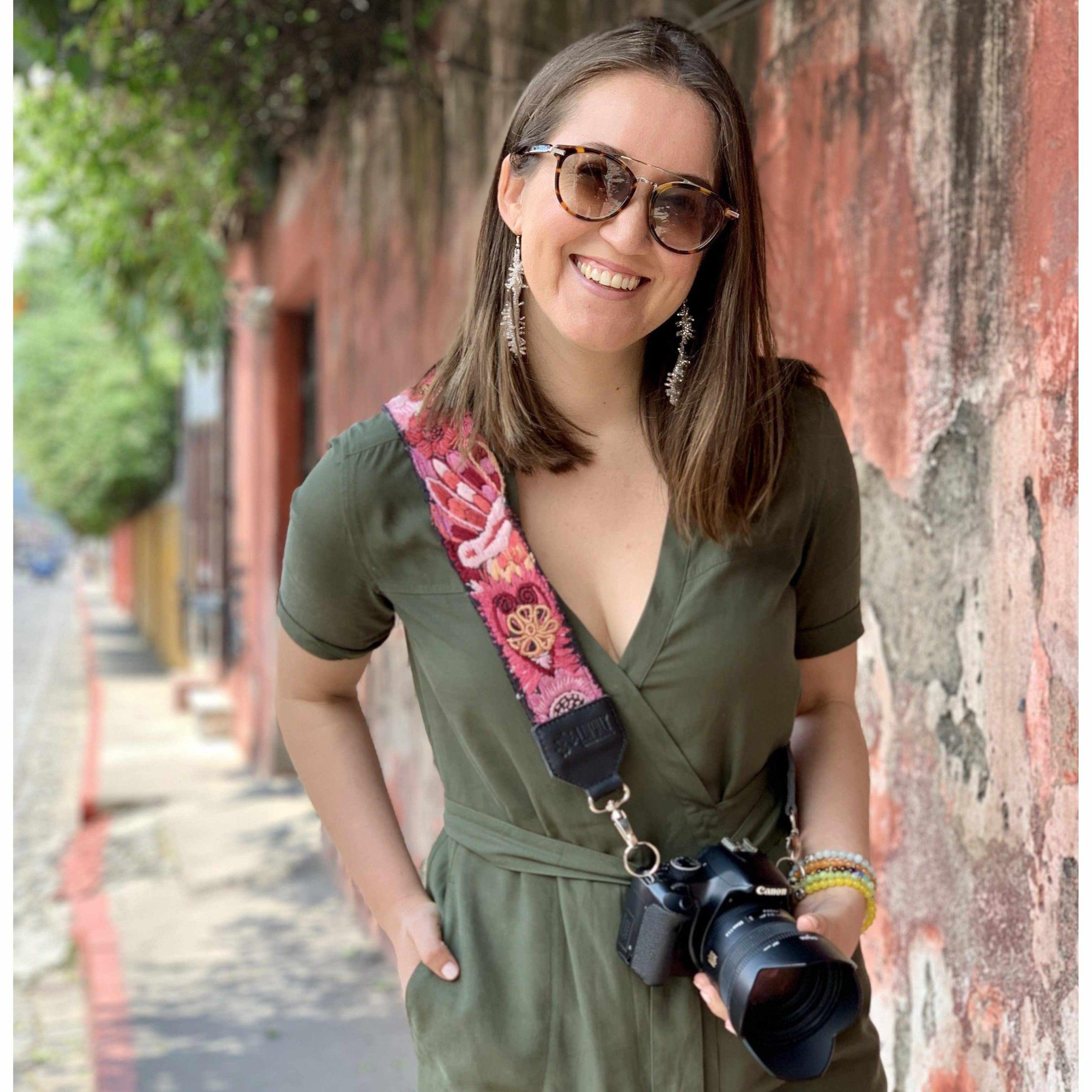 Purse with camera strap 2025
