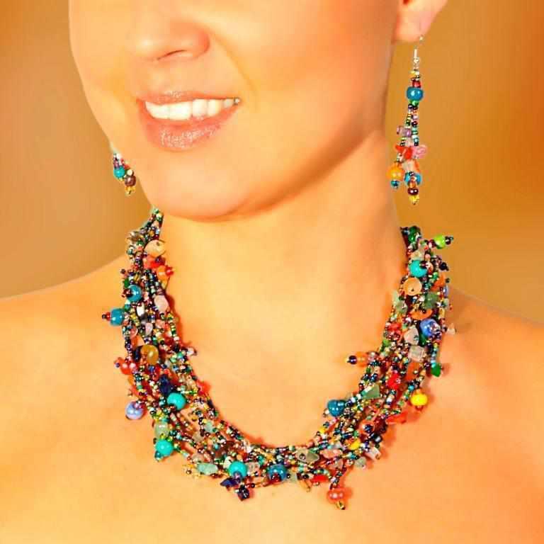 Luzy Beaded Necklace with Magnetic Closure - Guatemala-Jewelry-Lumily-Lumily MZ Fair Trade Nena & Co Hiptipico Novica Lucia's World emporium